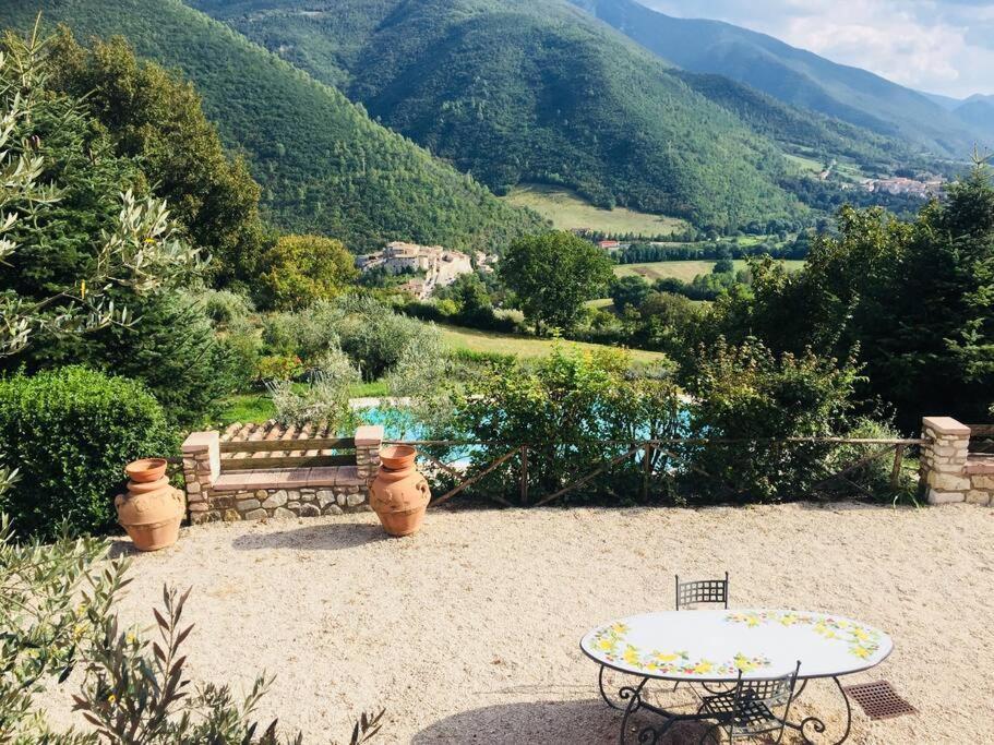 Casale Rosso Villa Castel San Felice Eksteriør billede